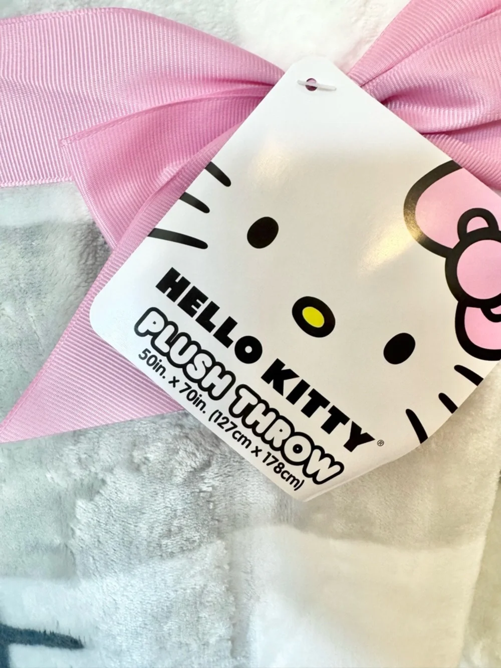 NWT Hello Kitty Gray Plaid Plush Throw Blanket 50x70 Sanrio Viral HTF